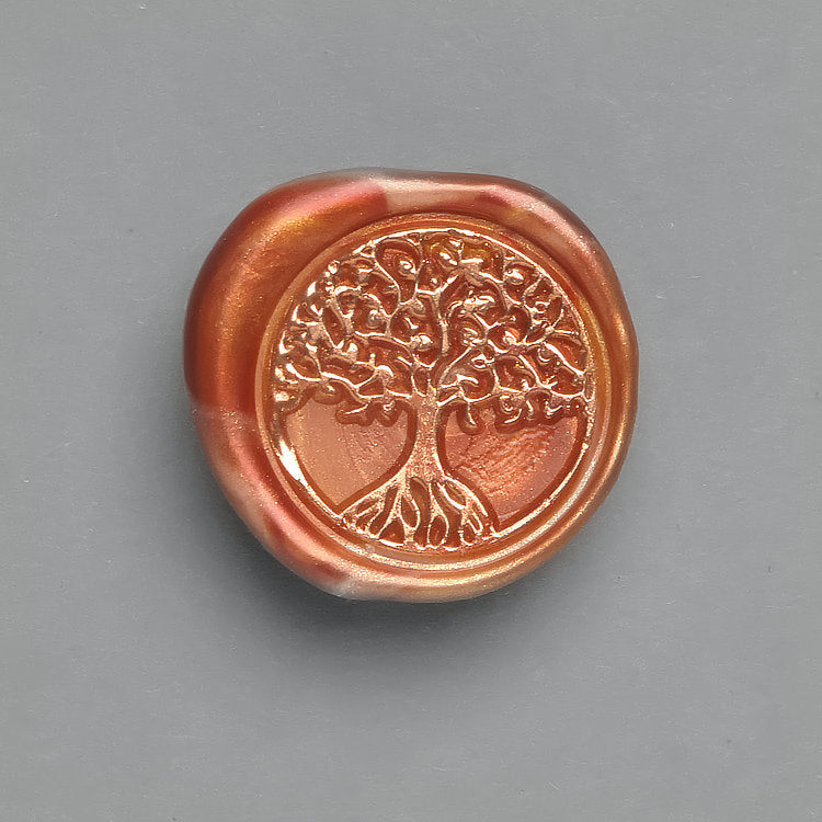 Rot-Weiß-Gold marmoriertes Wachssiegel in Premiumqualität mit dem Motiv „Baum“ veredelt mit goldenen Akzenten.