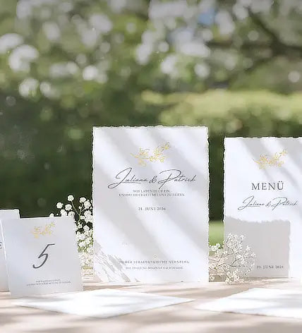 Handgeschöpftes Büttenpapier für Ihre Hochzeit.